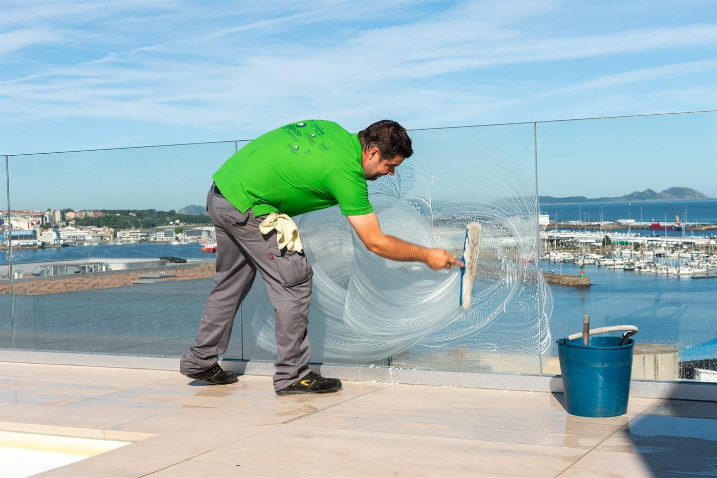 Servicio de limpieza de empresas en Vigo de Salgado Galicia